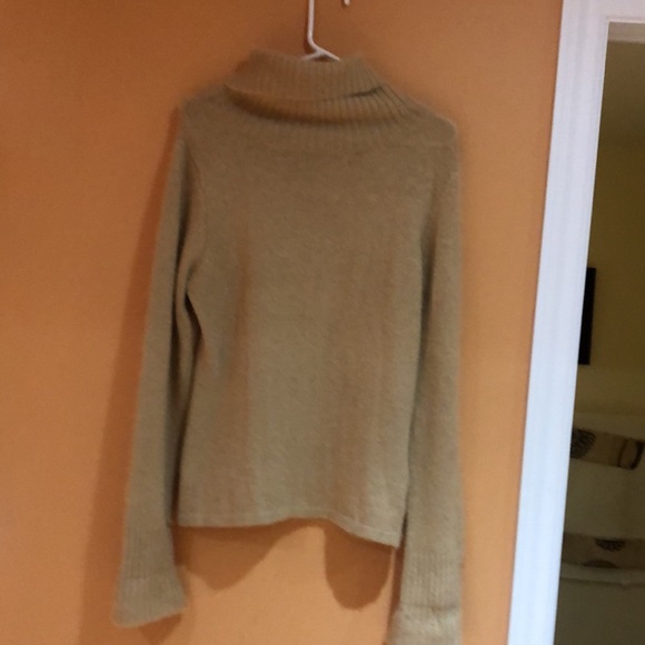 Ladies sweater - Picture 3 of 5